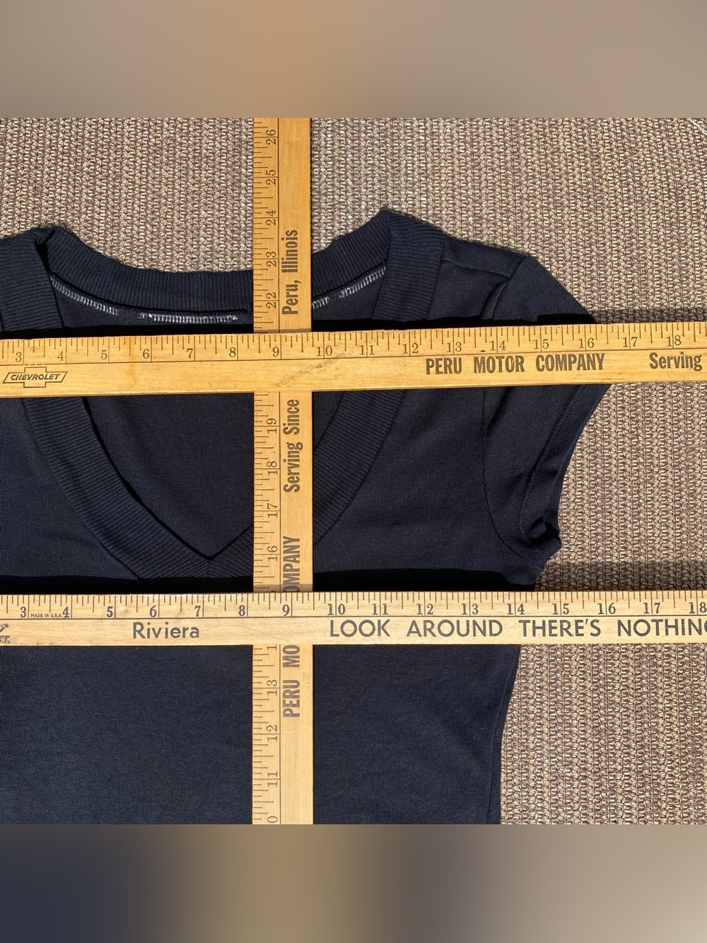 Express Navy V-Neck Ribbed Tank Top - Picture 4 of 7